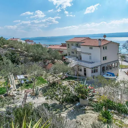 Apartment Clarus Mare *