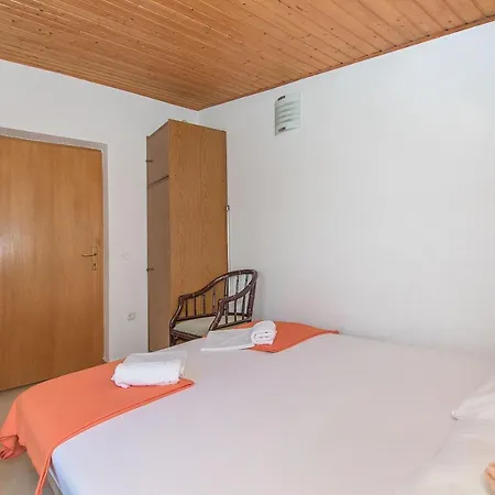 Clarus Mare Apartment Duce